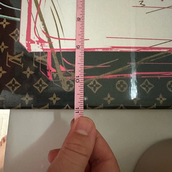 Chanel canva frame , excellent condition. - Picture 3 of 4